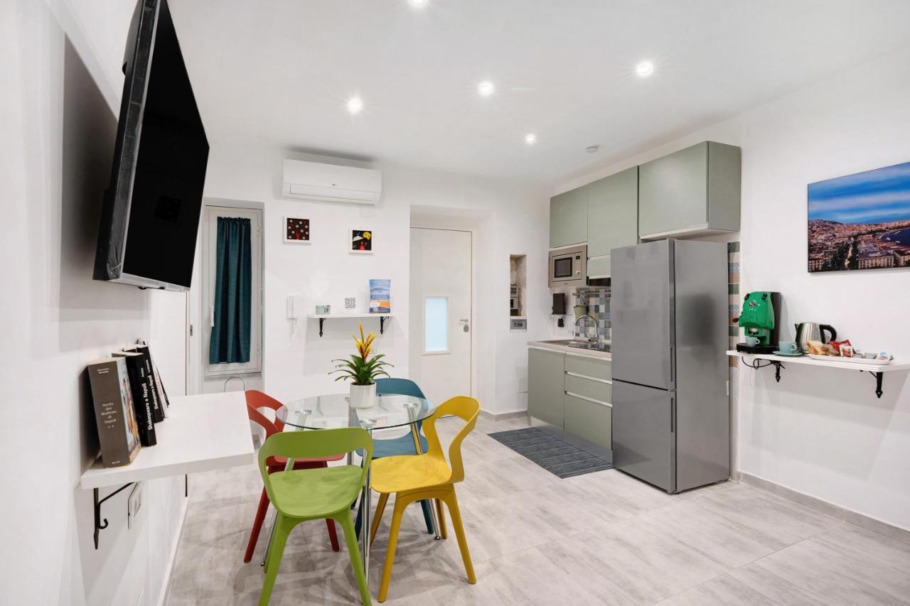 Ampolla House Apartment Napoli Bagian luar foto